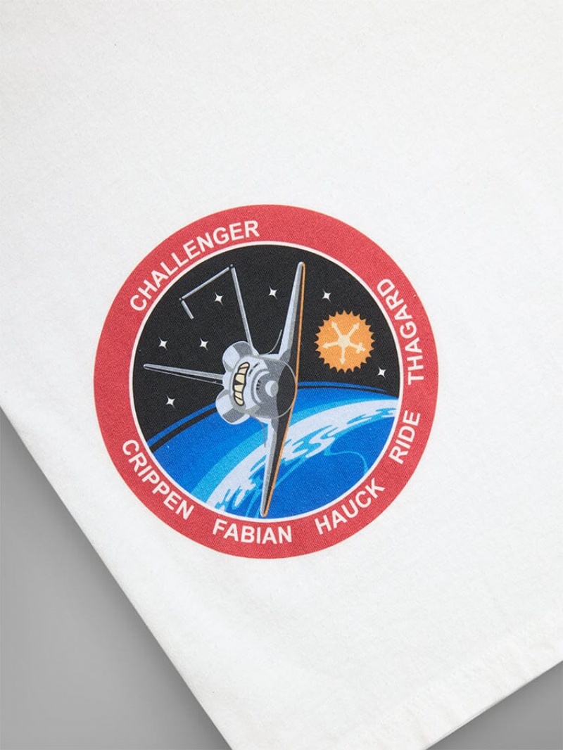 T Shirts Alpha Industries Nasa Challenger Blanche Femme | EKS-32781890